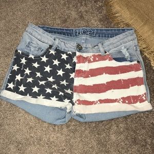 American flag denim shorts❤️💙